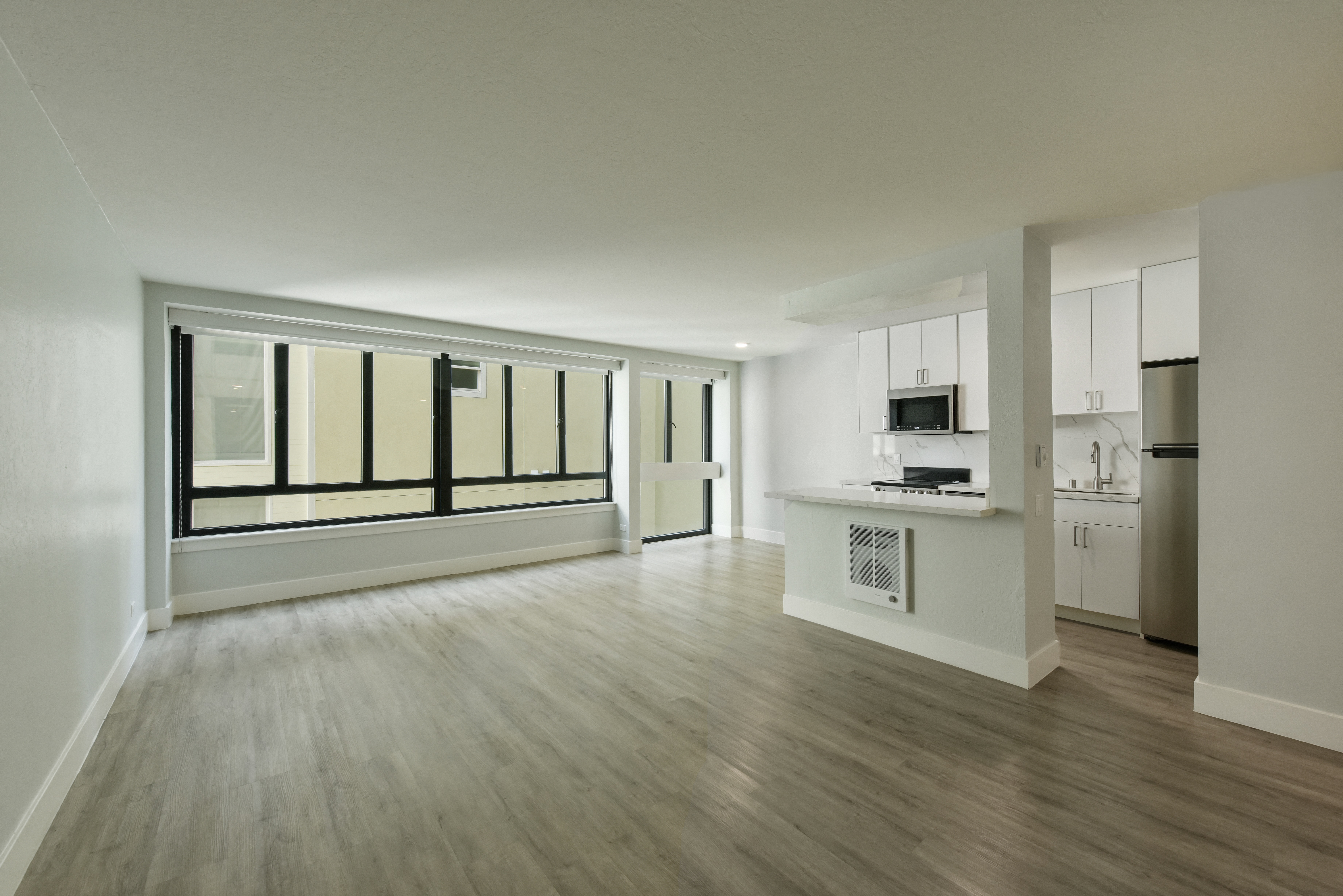 2000 Broadway Street Apartments photo 4